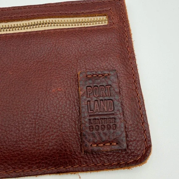 Portland Leather Adriana Pouch - Picture 2 of 5